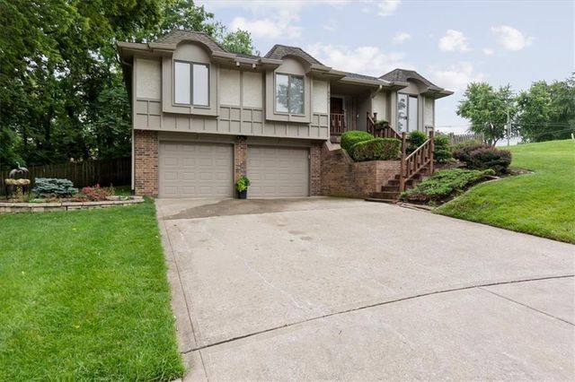 6401 N Park Avenue, Kansas City, MO 64118