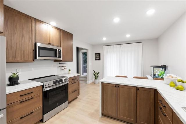 6401 N Park Avenue, Kansas City, MO 64118