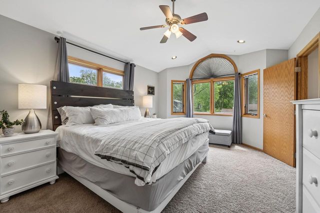 512 Wiswell DRIVE, Williams Bay, WI 53191