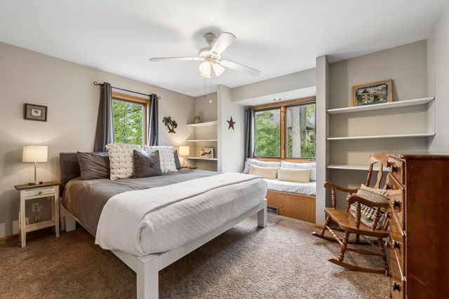 512 Wiswell DRIVE, Williams Bay, WI 53191