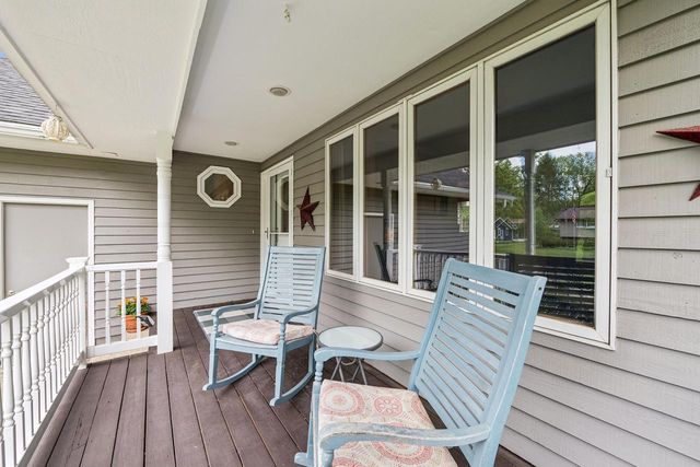 512 Wiswell DRIVE, Williams Bay, WI 53191