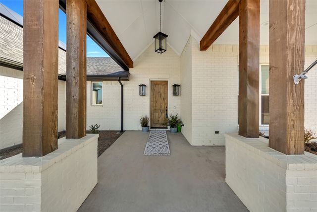 1040 Agnes N, Springtown, TX 76082