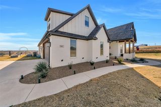 1040 Agnes N, Springtown, TX 76082