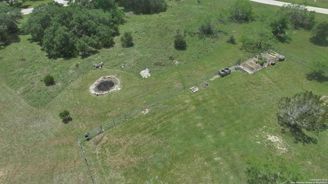 106 Abierto Cove Dr, Blanco, TX 78606