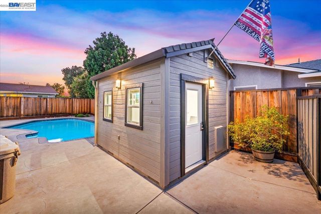533 Cinnabar Dr, Livermore, CA 94550