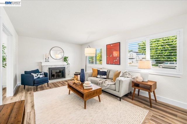 533 Cinnabar Dr, Livermore, CA 94550
