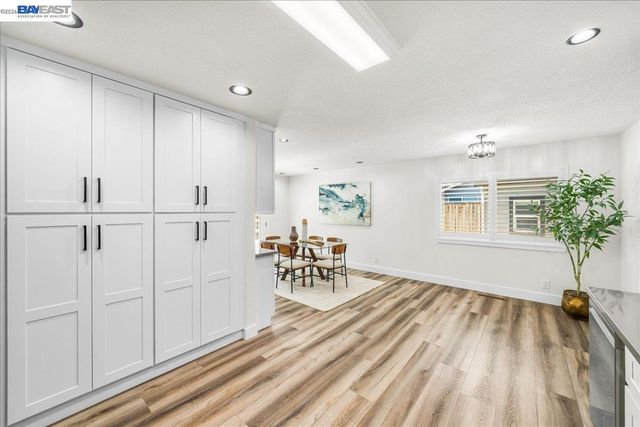 533 Cinnabar Dr, Livermore, CA 94550
