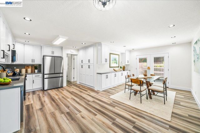 533 Cinnabar Dr, Livermore, CA 94550