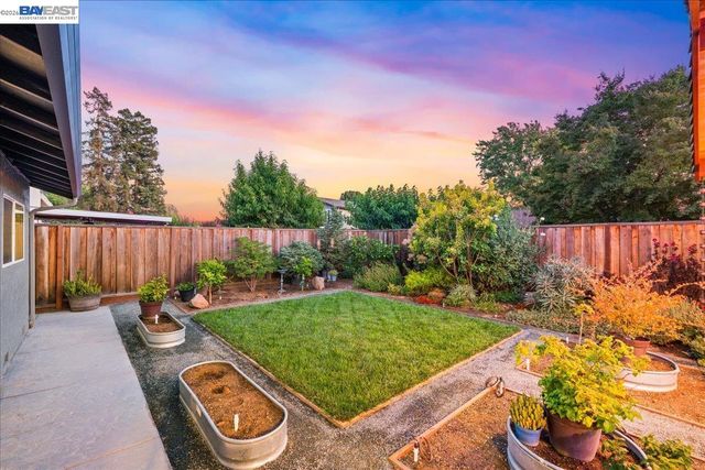 533 Cinnabar Dr, Livermore, CA 94550