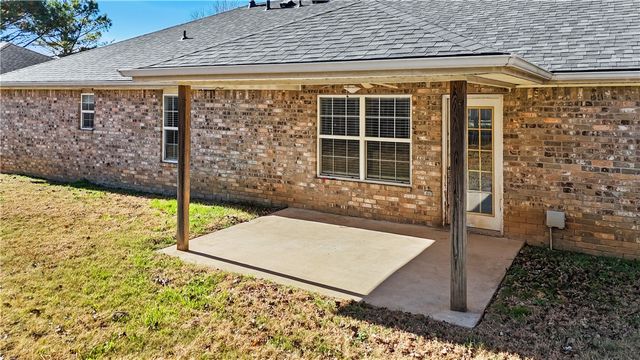 521 Prairie Street, Lowell, AR 72745