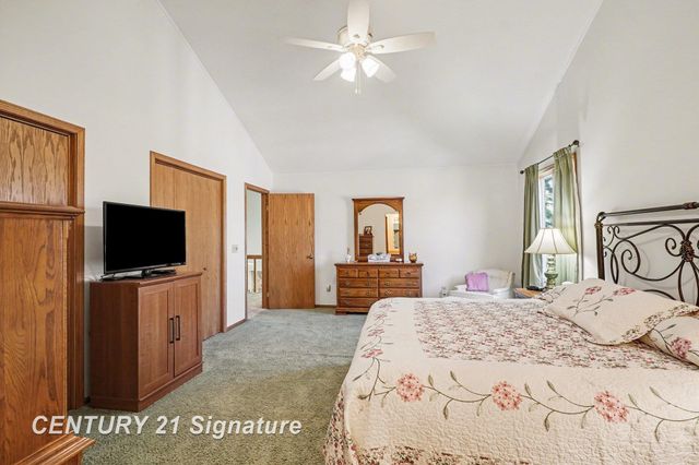 563 Puritan Drive, Saginaw Twp, MI 48638
