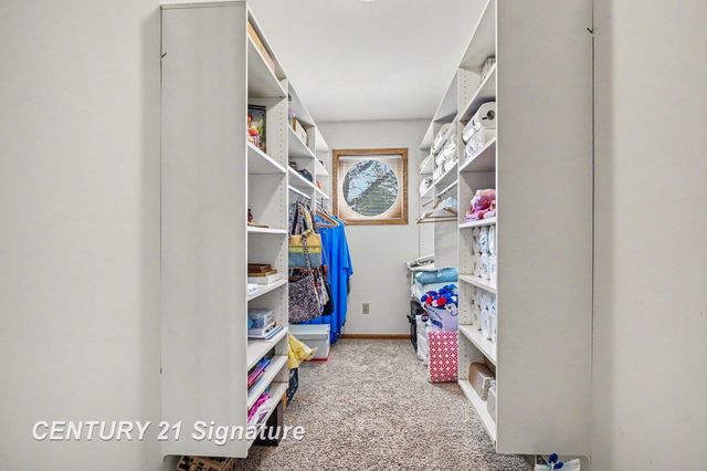 563 Puritan Drive, Saginaw Twp, MI 48638