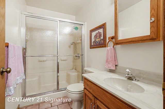 563 Puritan Drive, Saginaw Twp, MI 48638