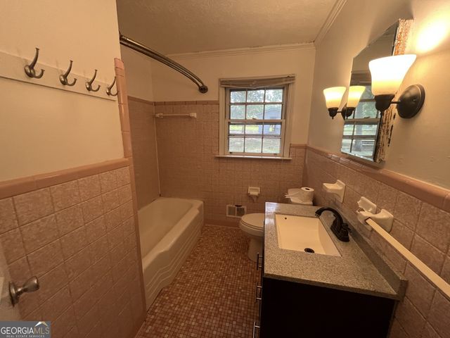 1314 Greenview Drive, Griffin, GA 30224
