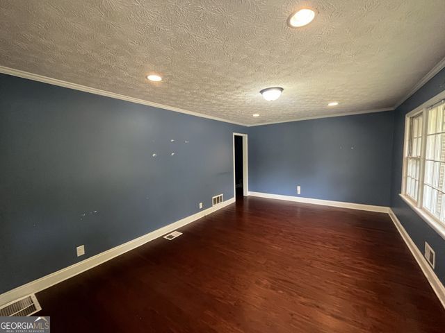 1314 Greenview Drive, Griffin, GA 30224