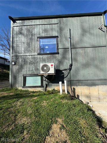 842 Windy Ridge, Elizabeth, WV 26143