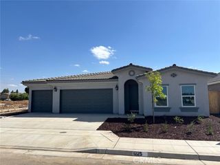 1225 Via Valencia Drive, Madera, CA 93637