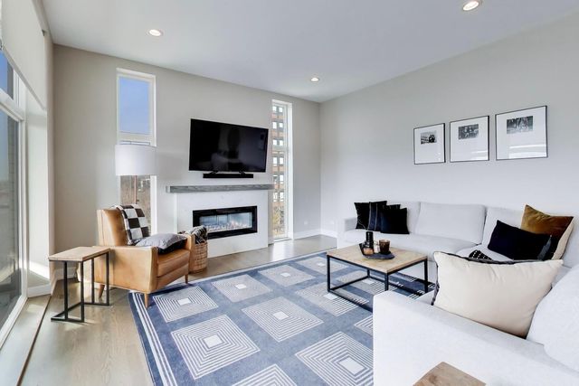 1121 N Western Avenue 4N, Chicago, IL 60622