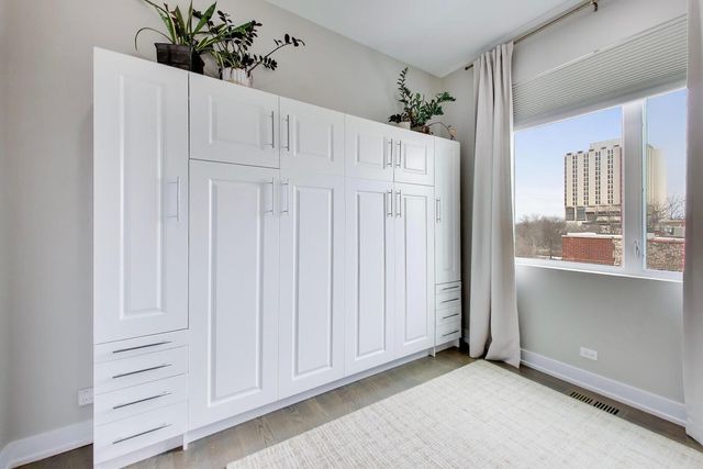 1121 N Western Avenue 4N, Chicago, IL 60622