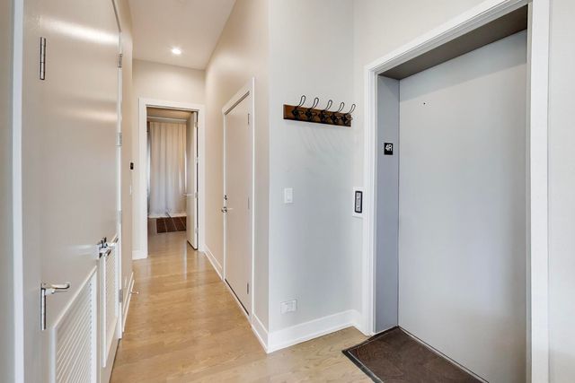 1121 N Western Avenue 4N, Chicago, IL 60622