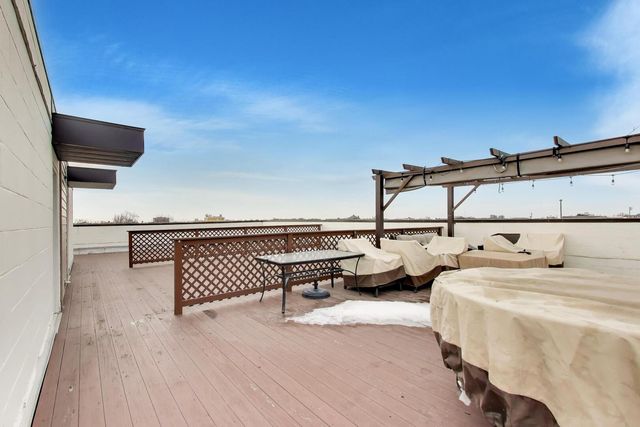 1121 N Western Avenue 4N, Chicago, IL 60622