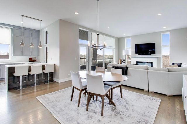 1121 N Western Avenue 4N, Chicago, IL 60622