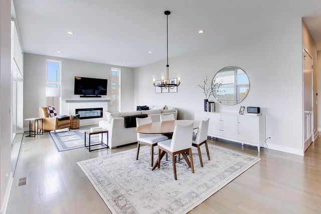 1121 N Western Avenue 4N, Chicago, IL 60622