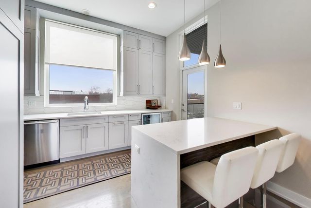 1121 N Western Avenue 4N, Chicago, IL 60622