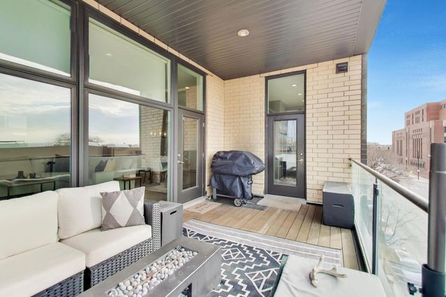 1121 N Western Avenue 4N, Chicago, IL 60622