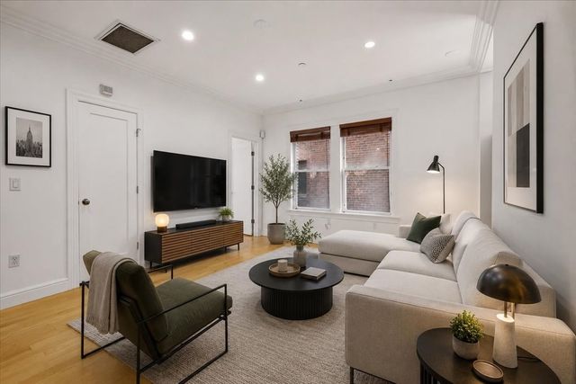 7 Stillman Pl 5, Boston, MA 02113