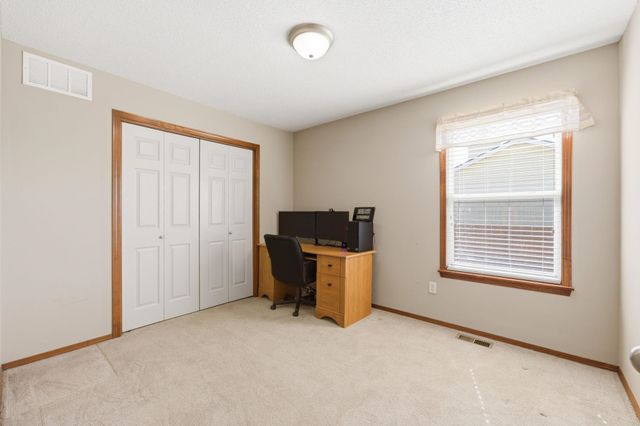 1407 N Spring Ridge Dr, Derby, KS 67037