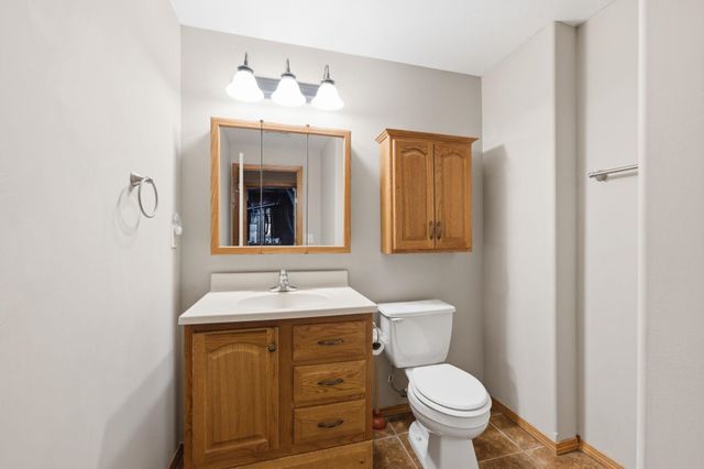 1407 N Spring Ridge Dr, Derby, KS 67037