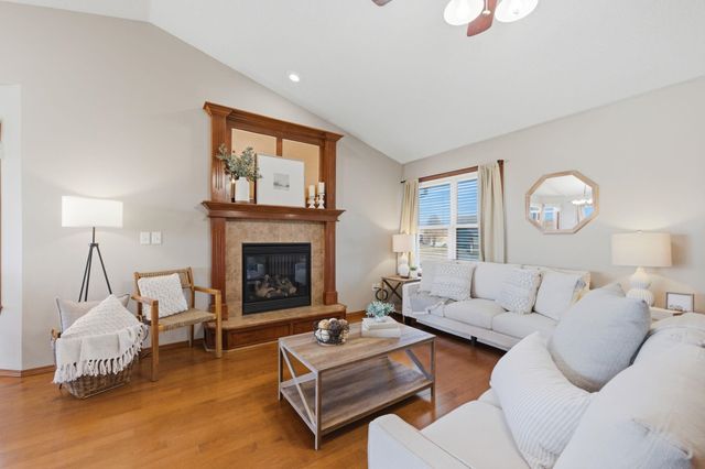 1407 N Spring Ridge Dr, Derby, KS 67037