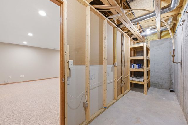 1407 N Spring Ridge Dr, Derby, KS 67037