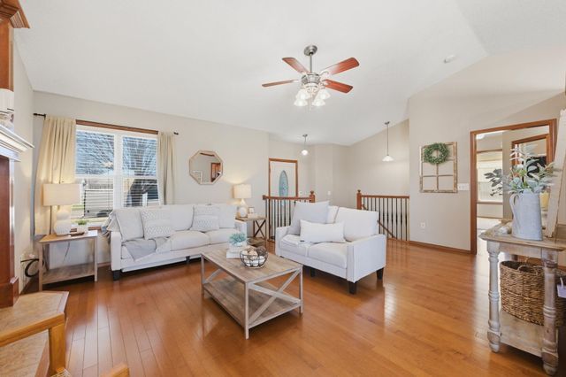 1407 N Spring Ridge Dr, Derby, KS 67037