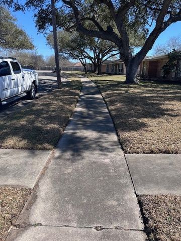 4633 Wilma Dr, Corpus Christi, TX 78412