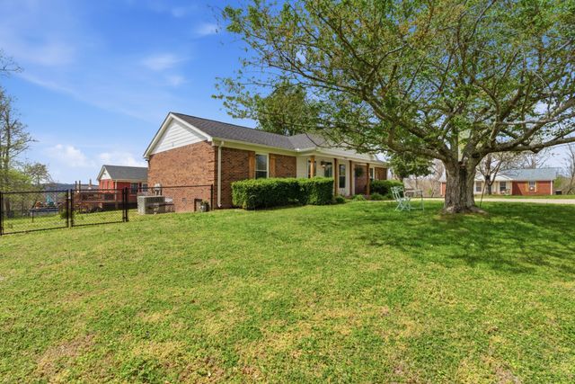 100 Patton Ct, Ashland City, TN 37015