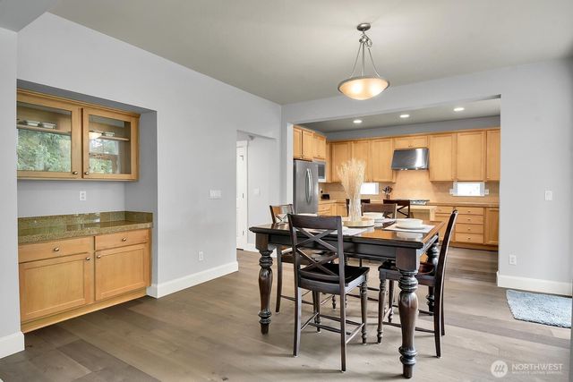 6214 Douglas Avenue SE, Snoqualmie, WA 98065