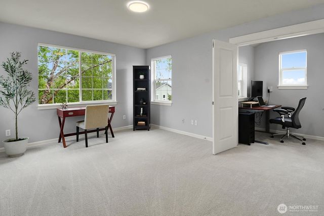 6214 Douglas Avenue SE, Snoqualmie, WA 98065