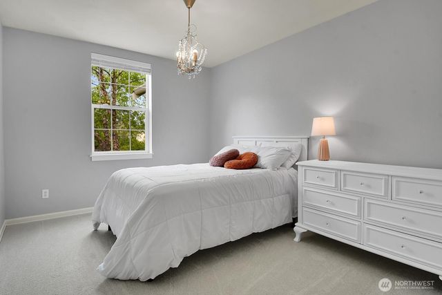 6214 Douglas Avenue SE, Snoqualmie, WA 98065