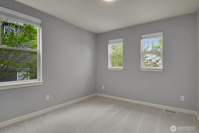 6214 Douglas Avenue SE, Snoqualmie, WA 98065