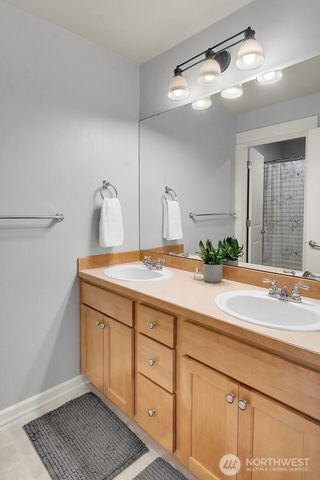 6214 Douglas Avenue SE, Snoqualmie, WA 98065
