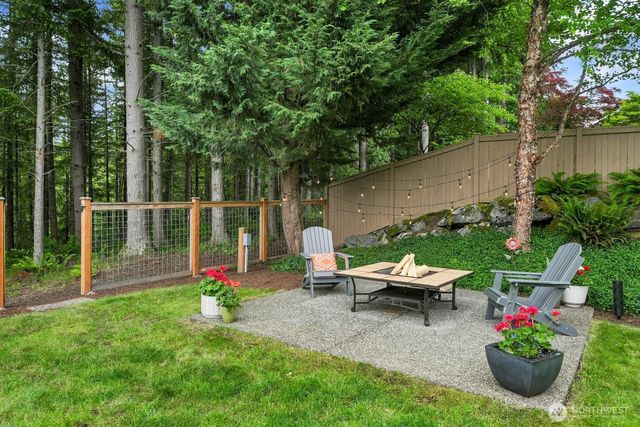 6214 Douglas Avenue SE, Snoqualmie, WA 98065