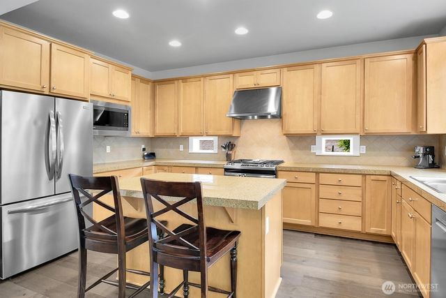 6214 Douglas Avenue SE, Snoqualmie, WA 98065