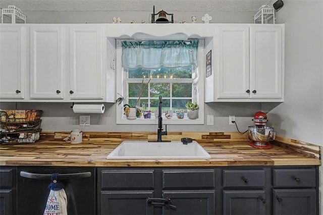 1216 Hardin Bridge Road, Euharlee, GA 30145