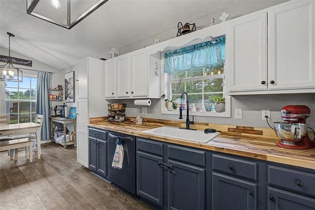 1216 Hardin Bridge Road, Euharlee, GA 30145