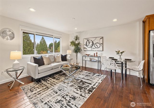 15601 125th Place NE, Woodinville, WA 98072