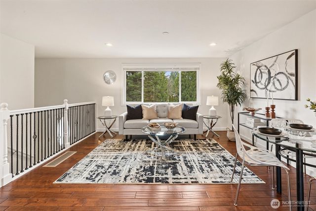 15601 125th Place NE, Woodinville, WA 98072