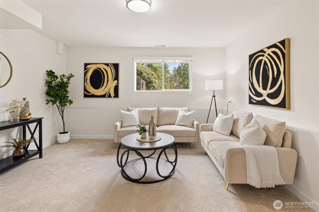 15601 125th Place NE, Woodinville, WA 98072