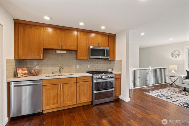 15601 125th Place NE, Woodinville, WA 98072